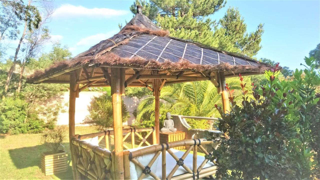 Hotel Les Jardins De Bormes, Sauna & Jacuzzi Bagian luar foto