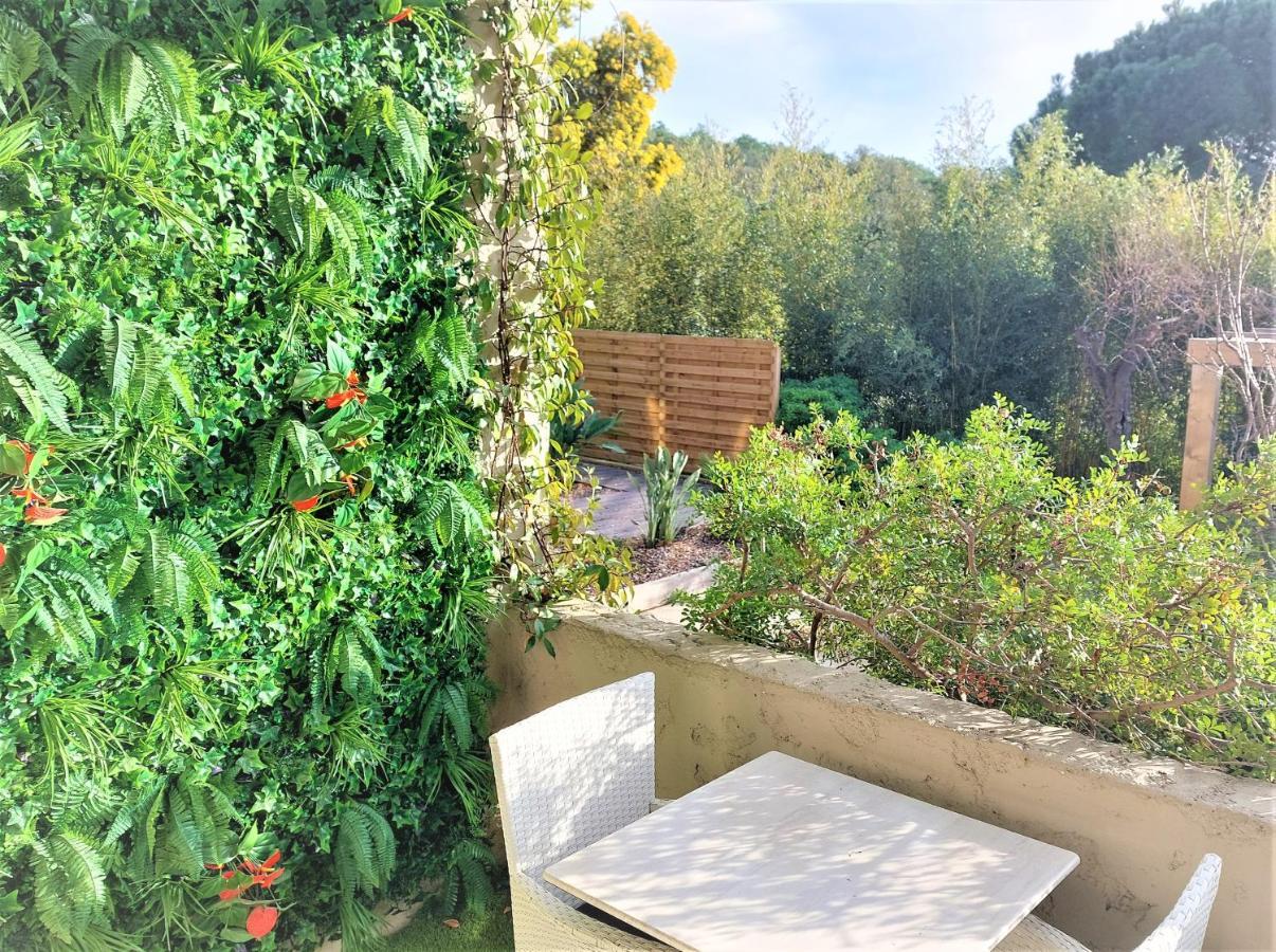 Hotel Les Jardins De Bormes, Sauna & Jacuzzi Bagian luar foto