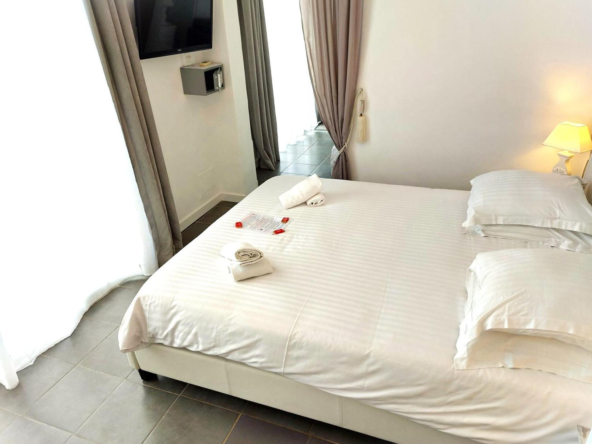 Hotel Les Jardins De Bormes, Sauna & Jacuzzi Ruang foto